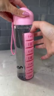 Garrafa para Academia Fitness de Água com Porta Comprimidos 600ML Lembrete de Comprimidos