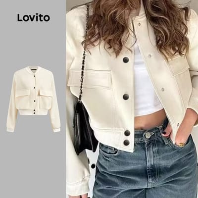 Jaqueta Preta Curta com Bolso Lovito Casual