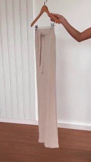Conjunto Duna Bege Areia Cropped e Calça Pantalona