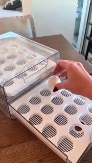 gaveteiro duplo em plástico tipo porta 32 ovos com para cozinha geladeira.