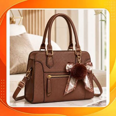Bolsa Feminina com Laço Pompom e Alça Transversal