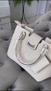 Bolsa Feminina Transversal com Alça Removível e Porta-Cartão