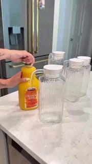 Jarras de Vidro Resistente , 1 Litro com Tampa, Transparente Suiça para Água Suco e diversidades